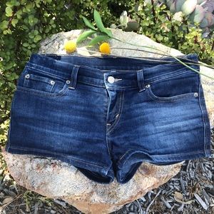 🌞Levi’s Denim Shorts🌞